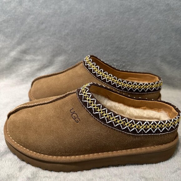 UGG Tan Suede Slip-On Shoes casual slippers - Picture 5 of 6